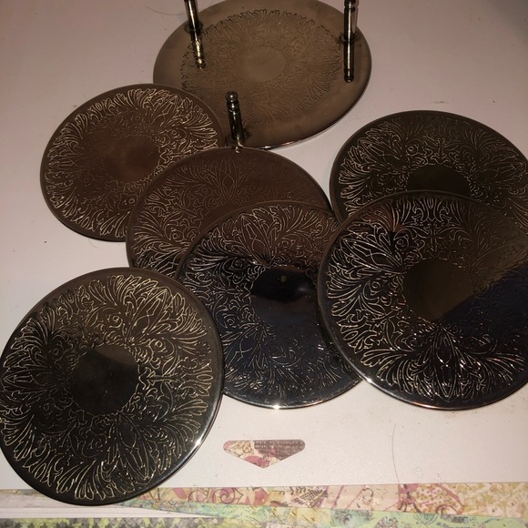 Elegant Silver Coaster Set - Picture 5 of 9